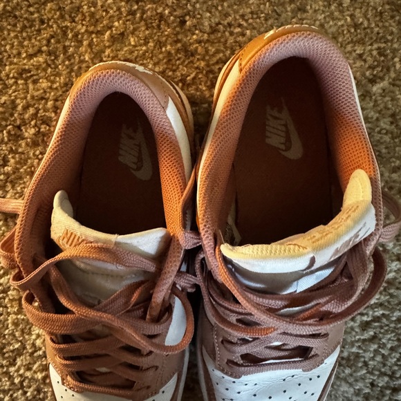 Rose Nike Dunks - Picture 5 of 7